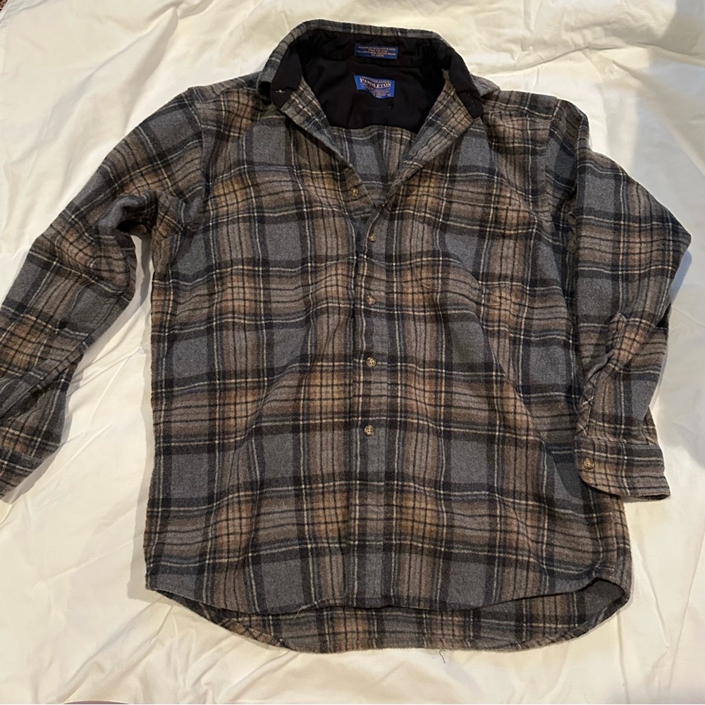 Pendleton| men’s gray and tan wool flannel size large read description